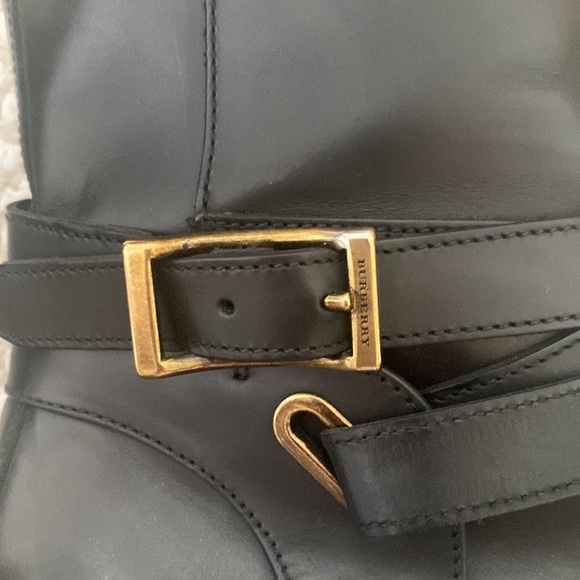 Burberry riding boots - Picture 6 of 8